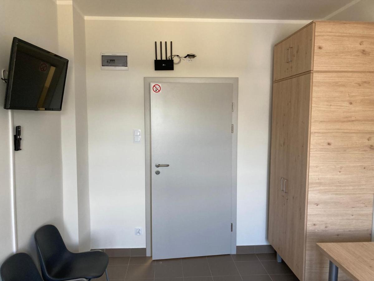 Hostel Przy Stadionie Jaworzno Ngoại thất bức ảnh