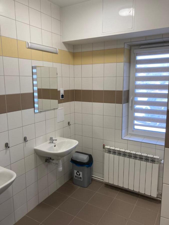 Hostel Przy Stadionie Jaworzno Ngoại thất bức ảnh