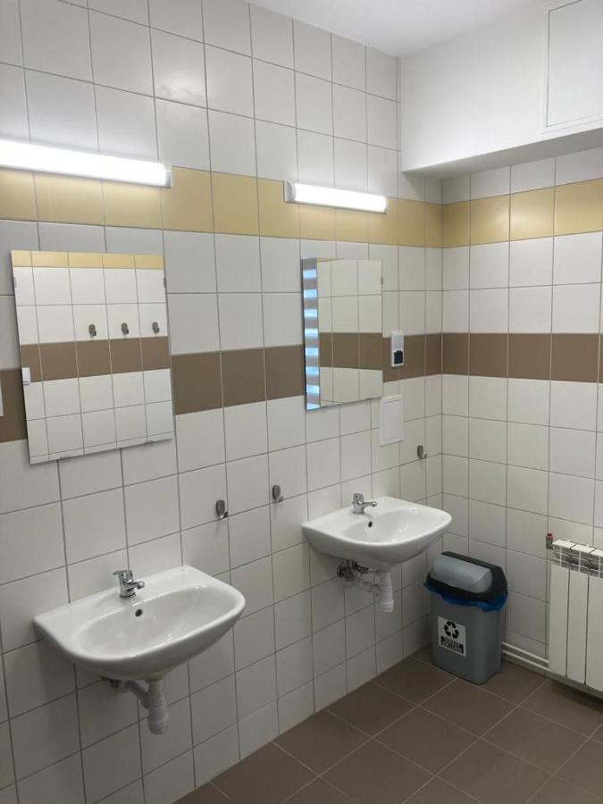 Hostel Przy Stadionie Jaworzno Ngoại thất bức ảnh